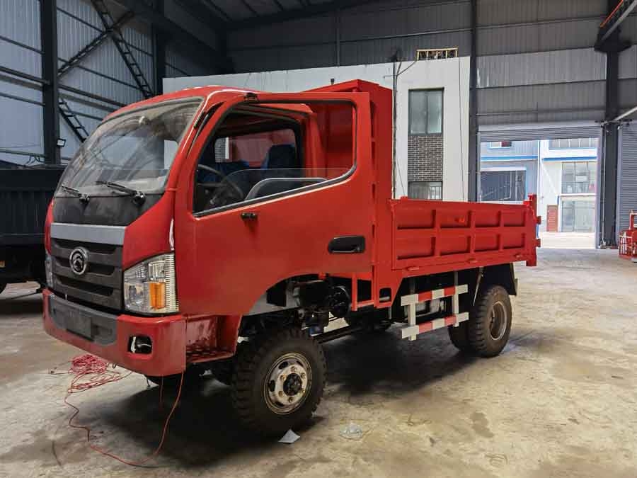 随车挖运输车